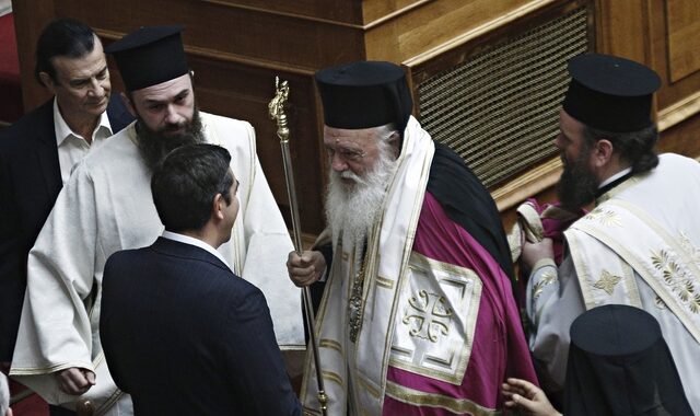 Στο Μαξίμου για τα Θρησκευτικά