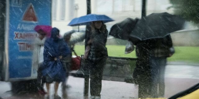 Σοβαρά προβλήματα από την κακοκαιρία. Μία τραυματίας