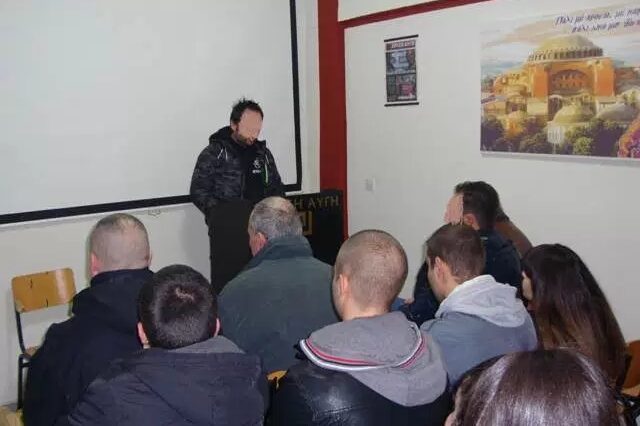 Καταδίκη χρυσαυγίτη για επίθεση με πτυσσόμενο κλομπ σε αντιφασίστες στην Καρδίτσα