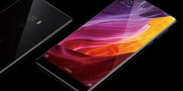 Αυτό το smartphone της Xiaomi έχει την υπογραφή του Φιλίπ Σταρκ