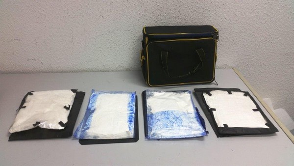 Έφερναν κοκαΐνη από την Βραζιλία κρυμμένη στις αποσκευές τους