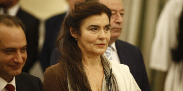 Άλλος στην έναρξη, άλλος στη λήξη