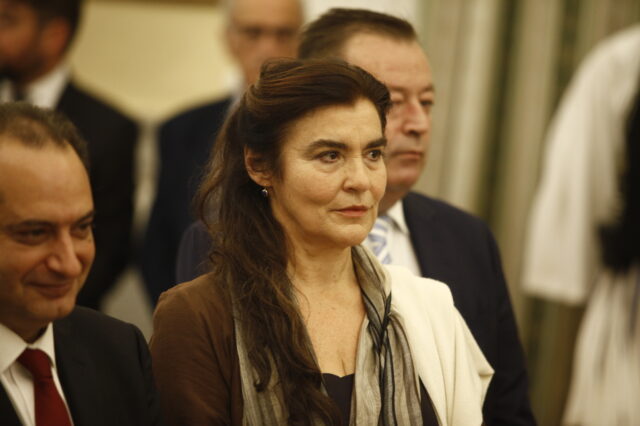 Άλλος στην έναρξη, άλλος στη λήξη