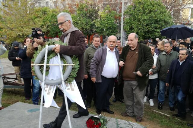 Εδώ Πολυτεχνείο, εκεί η Τρόικα