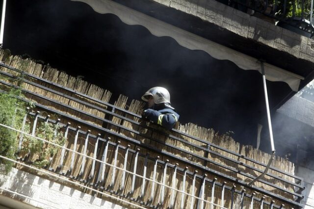 Λάρισα: Στο νοσοκομείο 3χρονο αγοράκι μετά από φωτιά σε διαμέρισμα