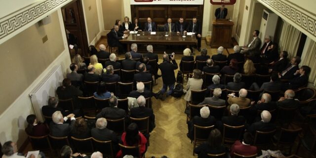 ΕΕΕ: Πολιτικές αντιπαραθέσεις πάνω σε δικαστικές αποφάσεις δεν εμπνέουν τους πολίτες