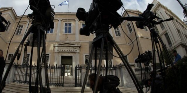 Τηλεοπτικές άδειες: Συναίνεση μεν, αλλά