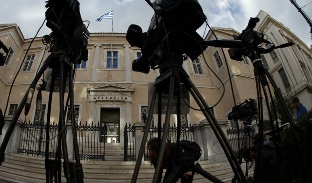 Τηλεοπτικές άδειες: Συναίνεση μεν, αλλά