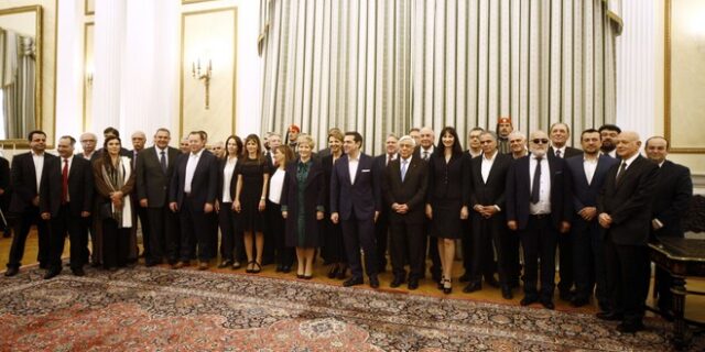 Νέο ξεκίνημα με προτεραιότητα τη διαπραγμάτευση και τις άδειες