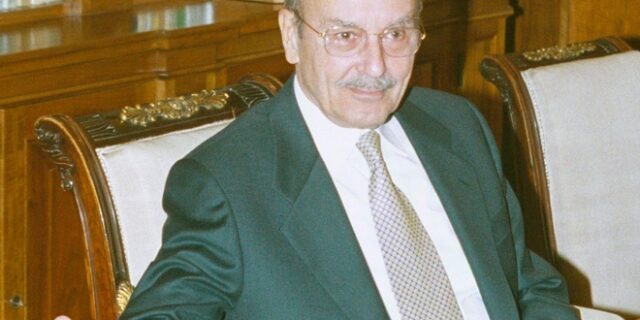 Στο νοσοκομείο ο Κωστής Στεφανόπουλος