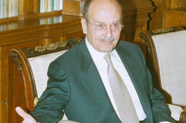 Στο νοσοκομείο ο Κωστής Στεφανόπουλος