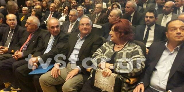 Θερμή υποδοχή του Καραμανλή στη Λαμία σε εκδήλωση για την Γιαννάκου