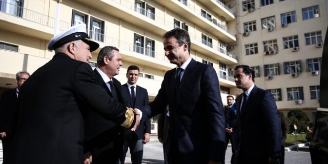 Μήνυμα Μητσοτάκη στους ένστολους από το Πεντάγωνο