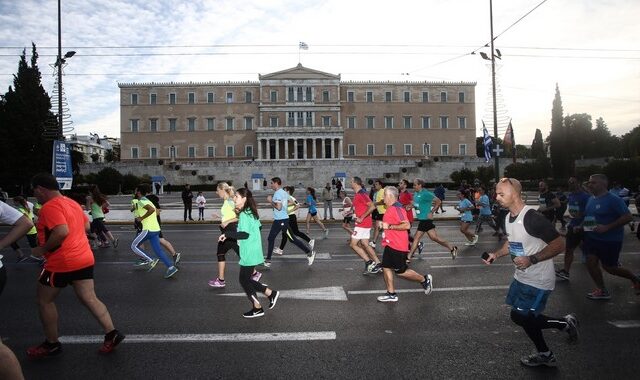 Ο Μαραθώνιος της Αθήνας μέσα από φωτογραφικά καρέ