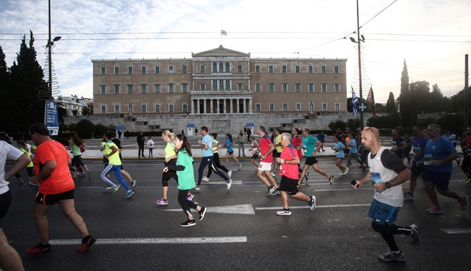 Ο Μαραθώνιος της Αθήνας μέσα από φωτογραφικά καρέ