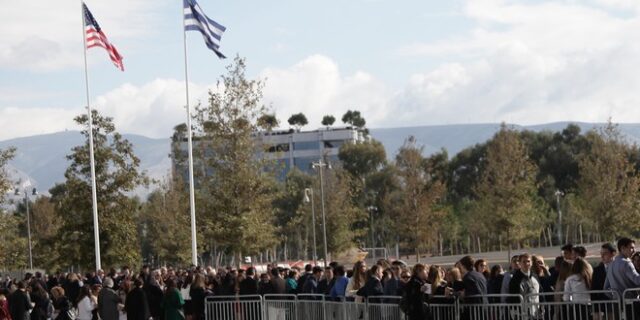 Επίσκεψη Ομπάμα: Η ουρά των σημαινόντων και ο βιαστικός Δένδιας