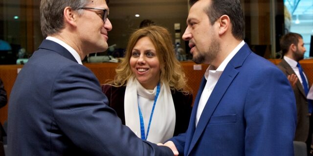 Μηνύματα Παππά για διαφάνεια με αφορμή την Παγκόσμια Ημέρα Τηλεόρασης