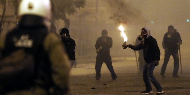 Οι “αναρχικοί” και ο “σουρεαλιστής” υπουργός