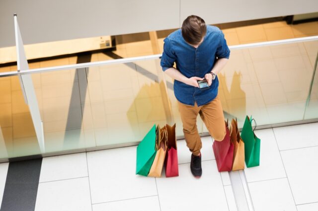 OffersAroundMe: Η εφαρμογή που θα βγάλει και πάλι τον καταναλωτή εκεί έξω