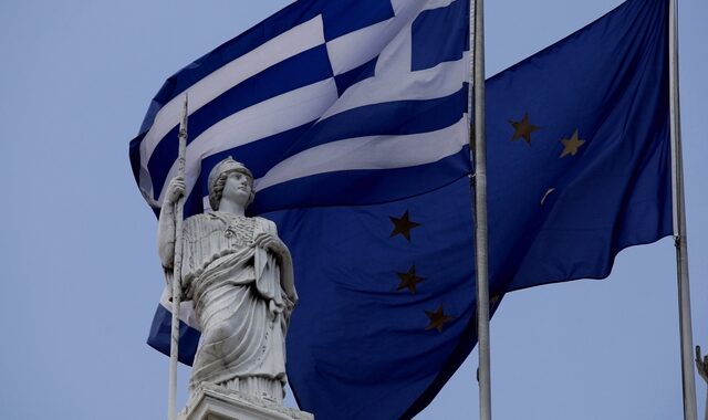 FT: Αυτά είναι τα πέντε τεστ που θα κρίνουν την έξοδο της Ελλάδας από τα μνημόνια