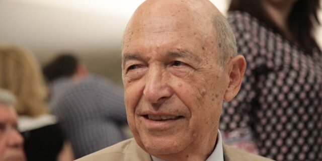 Σημίτης, όπως Σόιμπλε: Συμφωνία για το χρέος από το 2018