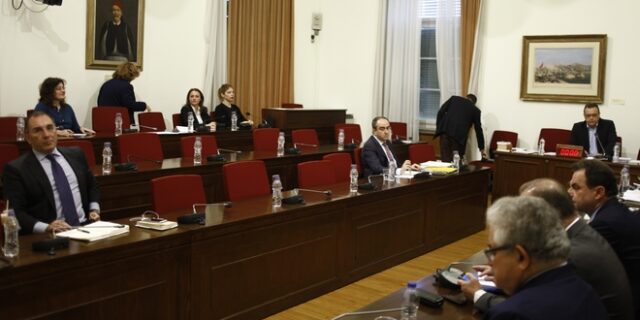 Ερωτήματα για την τήρηση των όρων τραπεζικού δανεισμού της ΝΔ