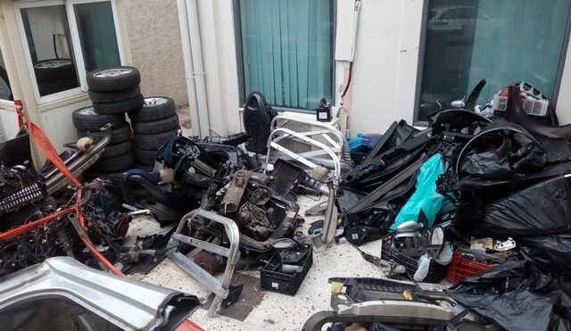 Εξαρθρώθηκε σπείρα κλεφτών με εξειδίκευση στα Smart τα οποία μεταπωλούσαν αυτούσια ή ως ανταλλακτικά