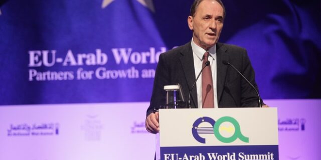 Σταθάκης: Όλες οι προβλέψεις για το 2017 μιλάνε για ανάκαμψη γύρω στο 3%