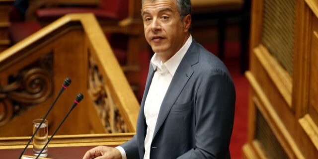Θεοδωράκης: Τότε το Πολυτεχνείο, σήμερα το brain drain