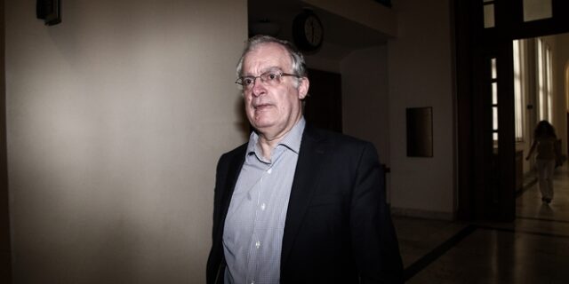 ΝΔ: ‘Τρώνε’ τον Τασούλα λόγω Νικολόπουλου