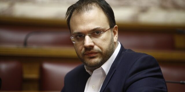 Θεοχαρόπουλος για ανασχηματισμό: Το πρόβλημα δεν λύνεται με μεταγραφές
