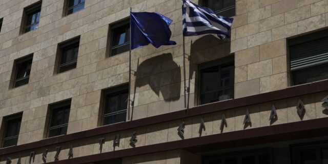 Κόκκινα δάνεια: Στο ναδίρ οι επισφάλειες στο τέλος του 2019