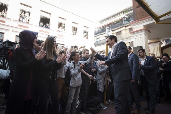 Τσίπρας από μειονοτικό σχολείο: Όλα τα παιδιά σε κάθε γωνιά της χώρας έχουν ιερό δικαίωμα στη γνώση
