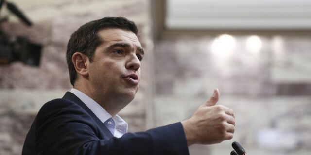 Τσίπρας: Ο Μητσοτάκης θέλει να μας κάνει μπανανία