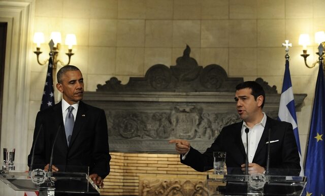 Θετικά αποτιμά η ελληνική κυβέρνηση την επίσκεψη του Μπαράκ Ομπάμα