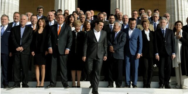 Το Μαξίμου, ο ανασχηματισμός και ο ΣΥΡΙΖΑ