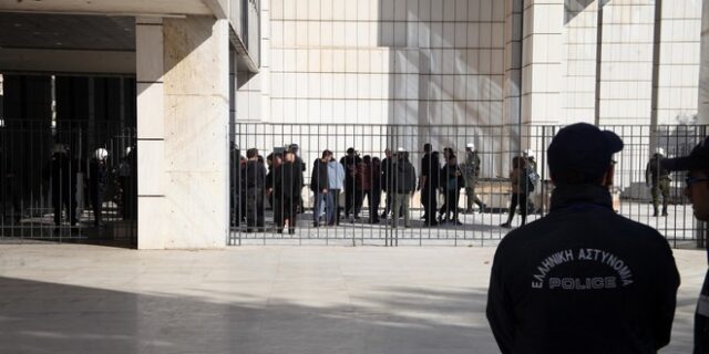 Ένταση στη δίκη της Χρυσής Αυγής