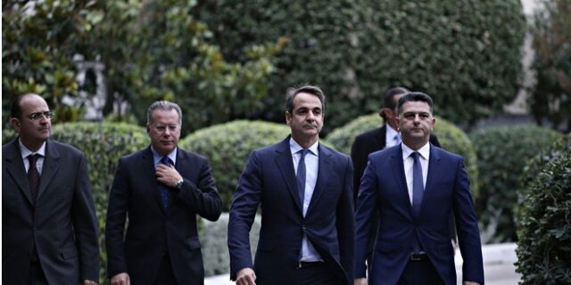 ΝΔ: Χωρίς κατάργηση του νόμου Παππά δεν ψηφίζουμε ούτε Μητσοτάκη για ΕΣΡ