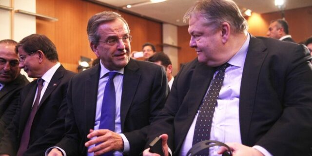 Ψυχρός πόλεμος στο ΠΑΣΟΚ με σενάρια για κόμμα Βενιζέλου- Σαμαρά