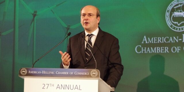 Χατζηδάκης: Δεν μπορεί να είναι το μέλλον μας τα μνημόνια