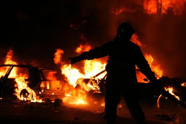 Δεκέμβρης 2008: Μία εκ των έσω αφήγηση των γεγονότων που συγκλόνισαν την Αθήνα