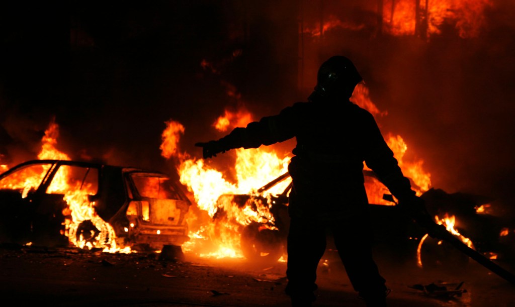 Δεκέμβρης 2008: Μία εκ των έσω αφήγηση των γεγονότων που συγκλόνισαν την Αθήνα