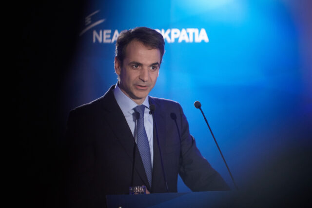 ΝΔ: Γαλάζιοι προβληματισμοί για δημοψήφισμα, ρήξη και συναίνεση