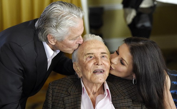 Kirk Douglas, ο ‘Σπάρτακος’ 100άρισε