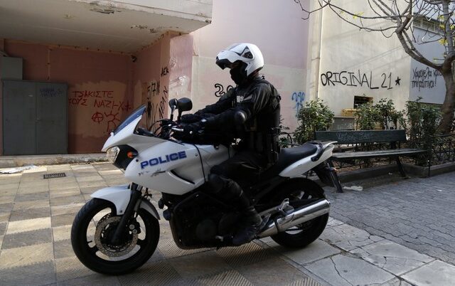 Ληστεία με καλάσνικοφ σε εταιρεία λευκών ειδών, στη Νέα Ιωνία