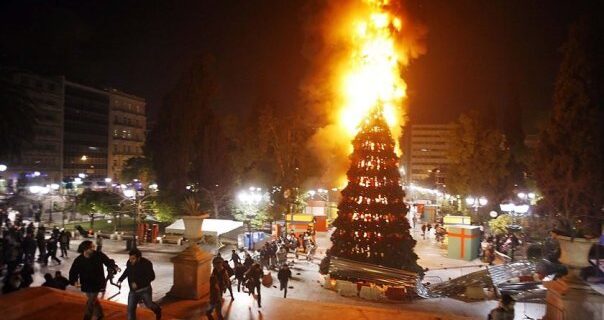 Έκτη Δεκέμβρη. Ο Τάσος Κορωνάκης θυμάται ‘τα παιδιά του Δεκέμβρη’