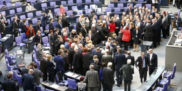 SPD, Die Linke και Πράσινοι στηρίζουν Ελλάδα για τα εργασιακά
