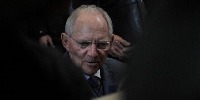 Süddeutsche Zeitung: O Σόιμπλε θέλει πρωτογενές πλεόνασμα 3,5% για δέκα χρόνια