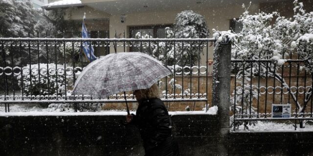 Χιόνια, χαμηλή θερμοκρασία και καταιγίδες την Πέμπτη
