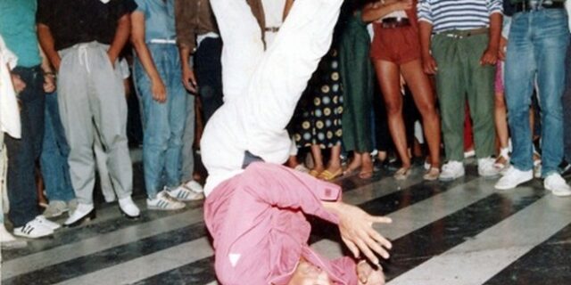 Μηχανή του Χρόνου: Χριστούγεννα στην Μπαρμπαρέλα, τη θρυλική ντίσκο των 80ς